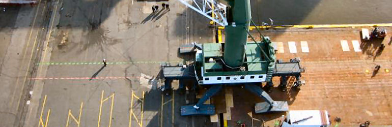 Penn Terminal LBM 400 crane relocation by barge